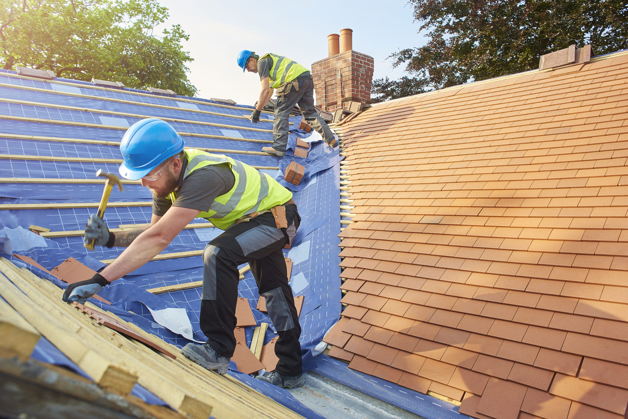 A Roofing Contractor Offers to Pay Your Insurance Deductible – Raise the Roof Red Flag