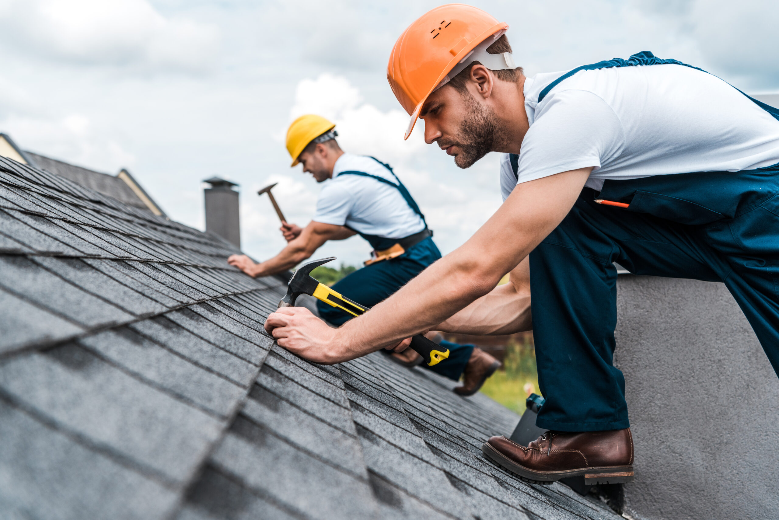 DIY vs Professional Roofing Repairs – When to Ask for Help
